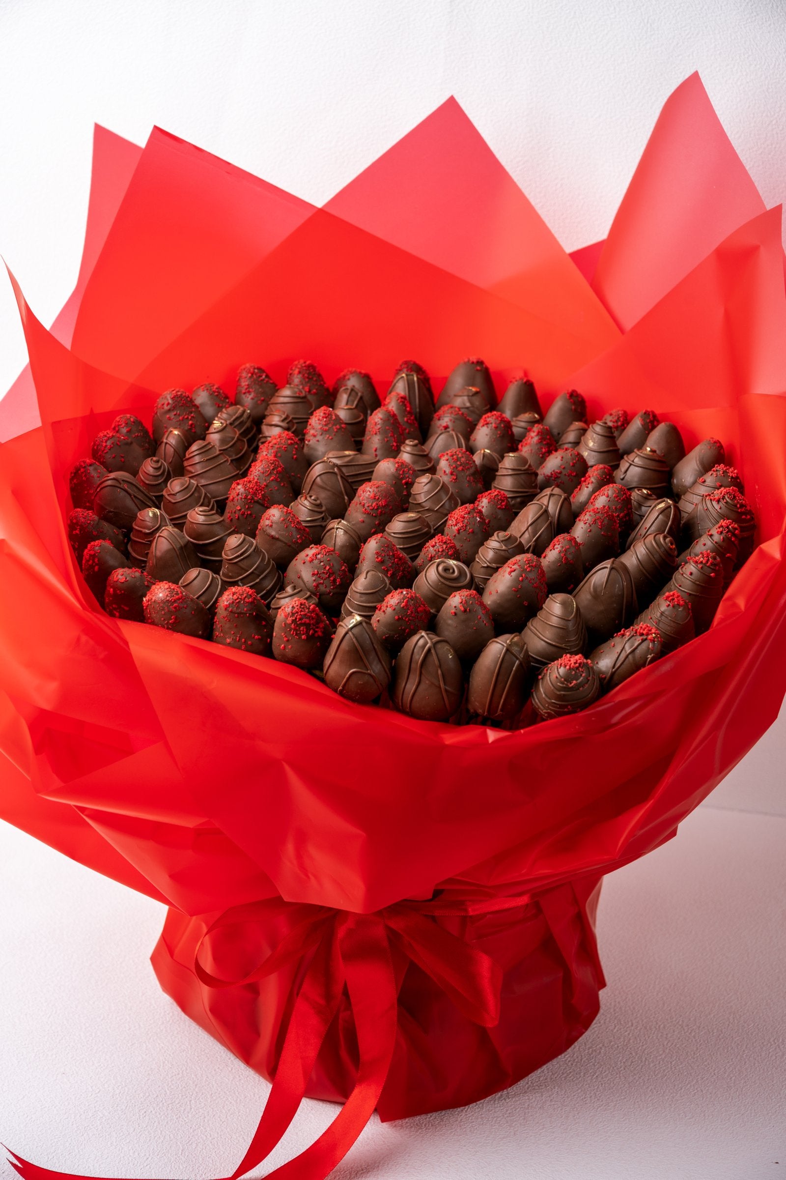 100 MILK CHOCOLATE STRAWBERRY BOUQUET CRAVINGS CAFE