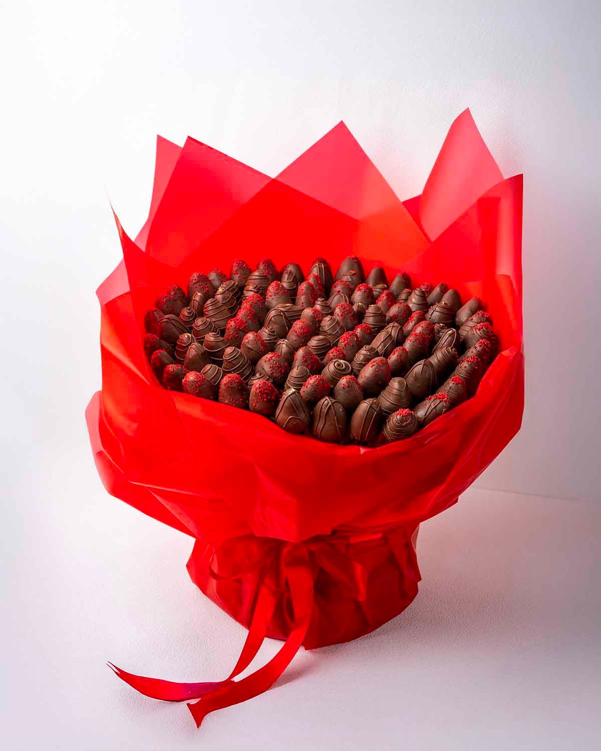 100 MILK CHOCOLATE STRAWBERRY BOUQUET CRAVINGS CAFE