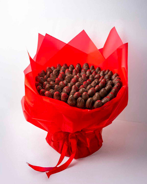 100 MILK CHOCOLATE STRAWBERRY BOUQUET CRAVINGS CAFE