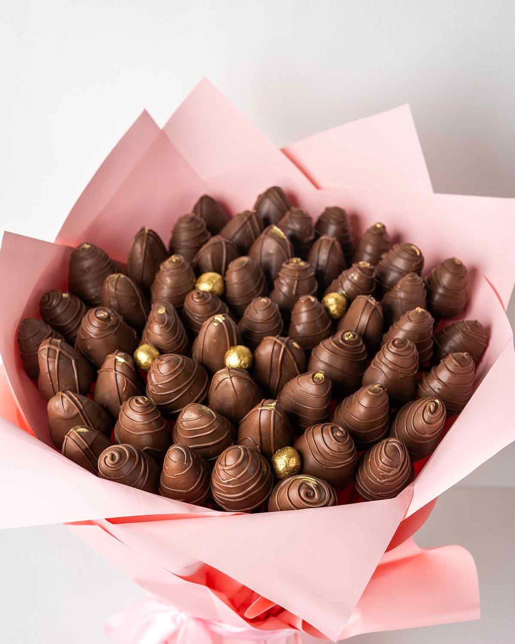 22 PASTLE STRAWBERRIES BOUQUET BY CRAVIGS CAFE